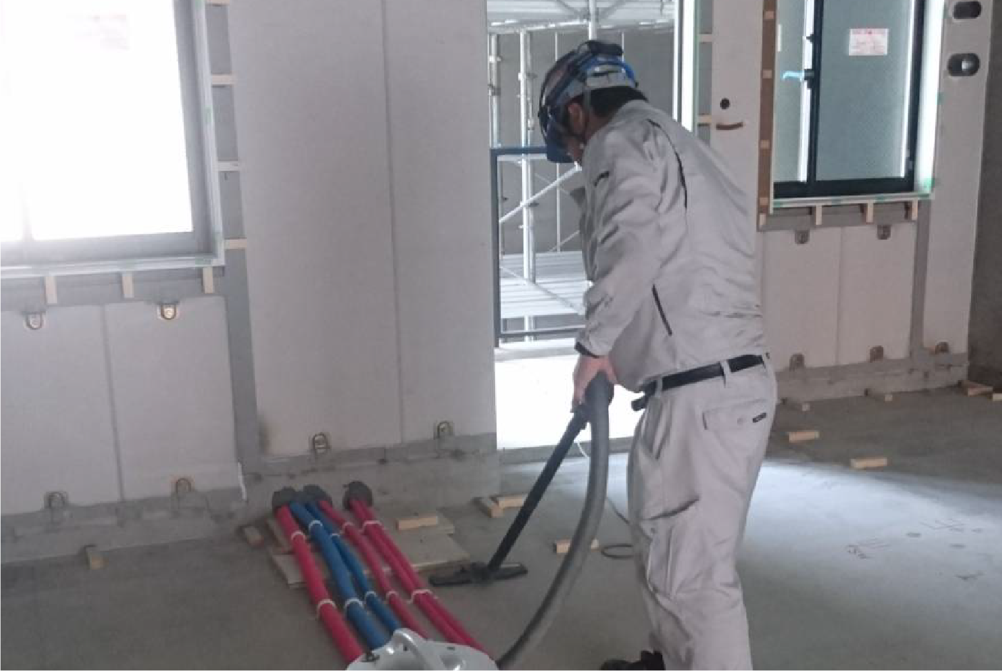 場内片付清掃及び多能工作業